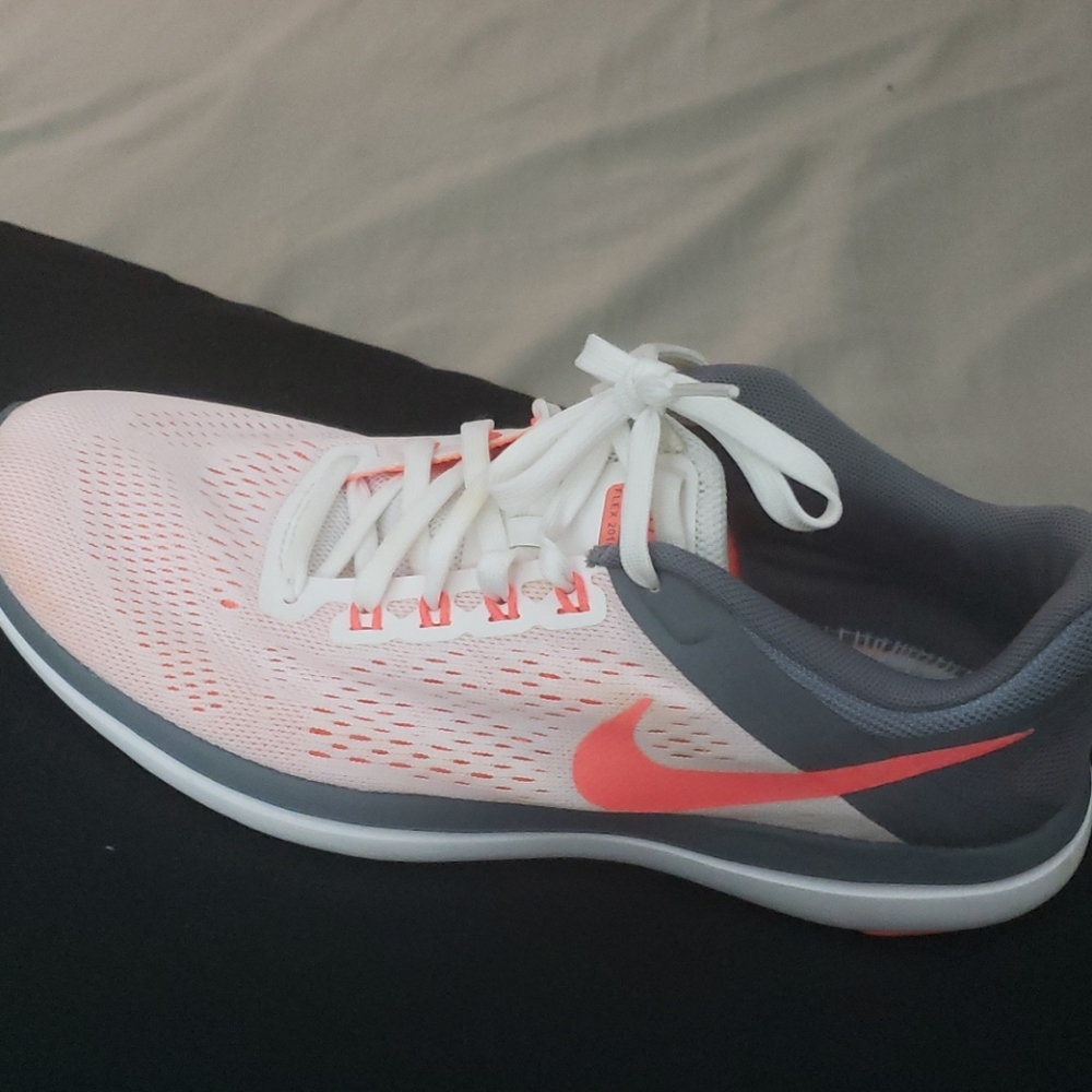 Sneaker like new